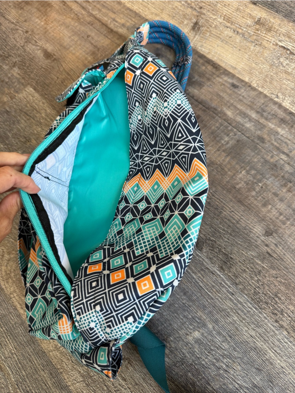 Kavu Teal & Orange Geometric Sling Backpack - Picture 5 of 7